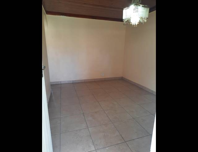 2 BEDROOM SEMI DETACHED TO LET IN CANESIDE